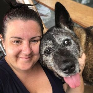 Meet your Posher, Claire